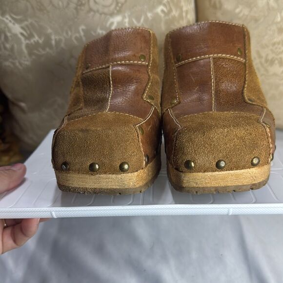 (Z1) Bakers Vintage Y2k Chunky ShoesLeather clogs with studs size 10 B - Picture 3 of 9